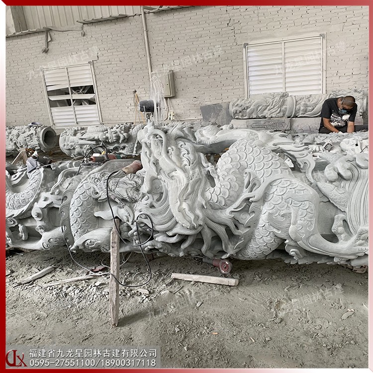 1617953299228792.jpg 青石龍柱圖片