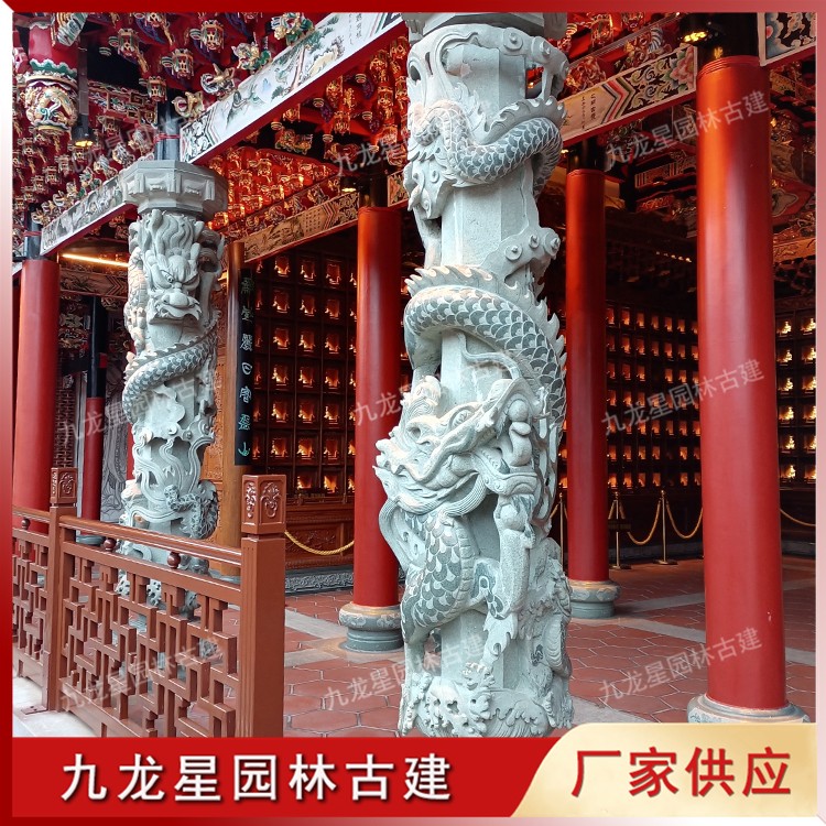 寺廟門前石雕龍柱圖片